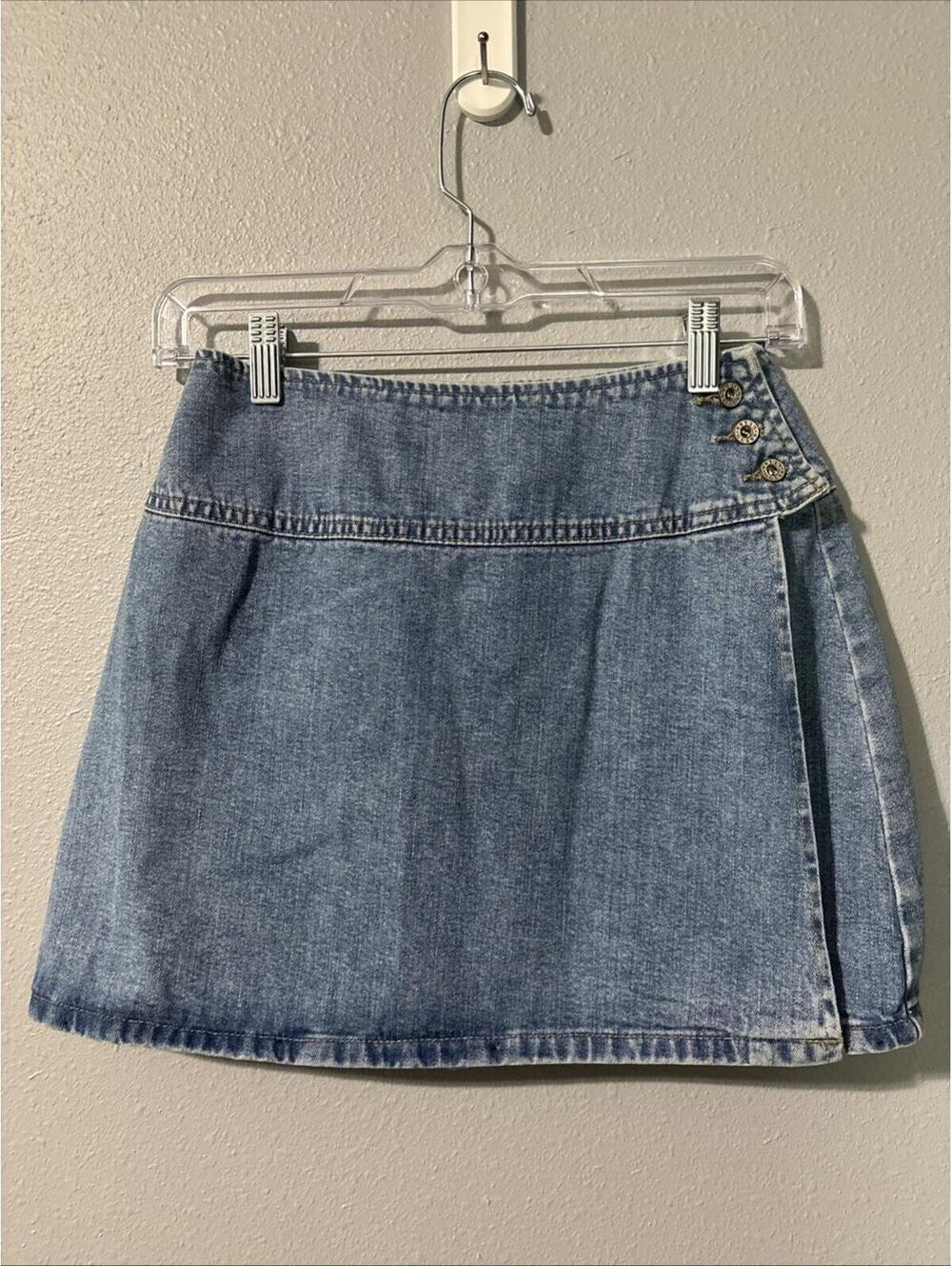 Guess Denim Wrap Skirt Y2K Size 26 Short